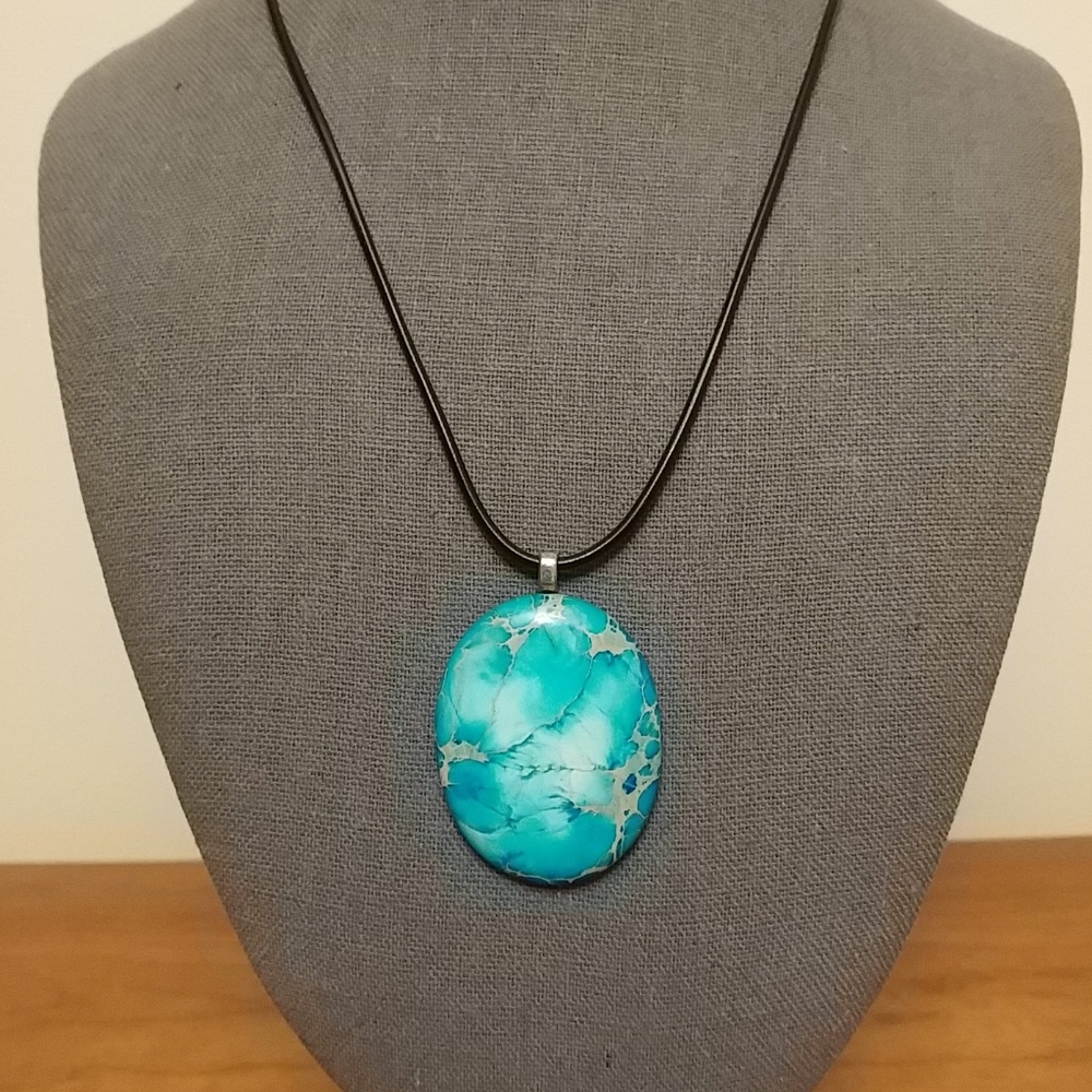 NWOT Artisan painted pendant corded necklace